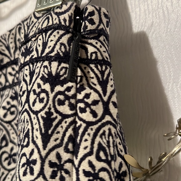 Tory Burch 2 - Picture 3 of 8